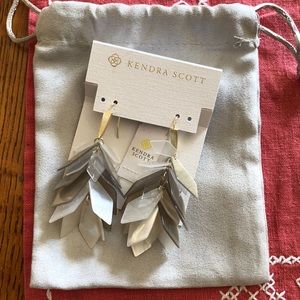 NWT Kendra Scott earrings